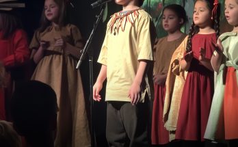 Boy Reveals Secret During His School Thanksgiving Play That Will Destroy His Parents' Lives — Story of the Day