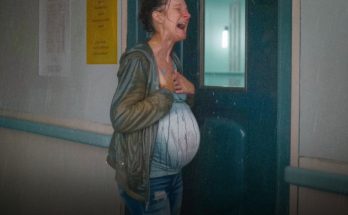 Arrogant Doctor Kicks Out Poor Girl Giving Birth on the Doorstep of Luxury Clinic – Story of the Day