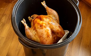 My Husband Grabbed the Thanksgiving Turkey and Threw It in the Trash – When He Explained Why, Everyone Was Shocked