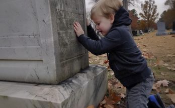 Boy Goes to Visit Twin Brother's Grave, Doesn't Return Home Even at 11 p.m. — Story of the Day