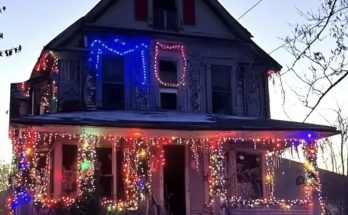 On Christmas Eve, I Visited My Missing Parents' Abandoned House and Found It Beautifully Decorated