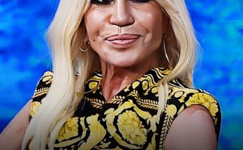 Donatella Versace, 69, Praised for Looking 'Younger' at the World Premiere of 'The Devil Wears Prada: The Musical' – Photos