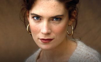 What 90s Star Lara Flynn Boyle Looks like Now – Her Transformation