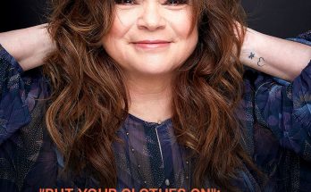 'Very Inappropriate': Users Slam Valerie Bertinelli, 64, for Showing Off Her Body in Underwear Selfie – Photo