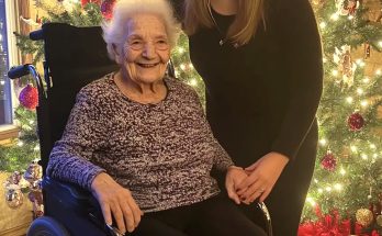 Calling Me Close, Grandma Whispered Her Final Words – On Christmas Morning, I Went to Fulfill Her Last Wish