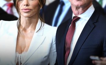 'Stunning!': Jeff Bezos' Fiancée Lauren Sanchez Wows in an 'Exquisite' Peach Gown at the Inaugural Ball – Photos