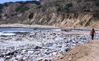 Police investigating after hiker finds badly decomposed body hundred of yards down California cliffside