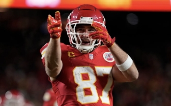 Travis Kelce feeling '22' after delivering best game of season in Chiefs' playoff win