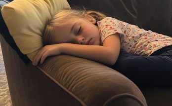 My 5-Year-Old Daughter Called Me at Work: 'Mom Left the House with Her Stuff and Told Me to Wait for You, Daddy'