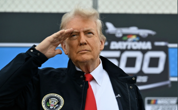 NASCAR fans cheer as Trump arrives for Daytona 500 in Air Force One