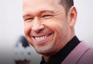 Donnie Wahlberg Left Waitress Crying with His Tip & Note — 7 Celebrities Whose Tipping Habits Stood Out