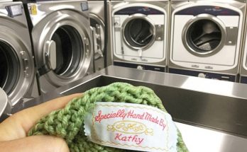 20 Years After My Mom Vanished, I Found My Childhood Sweater with Her Embroidery in a Laundromat — Story of the Day