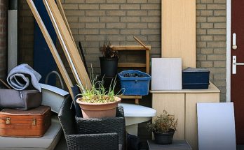 87-Year-Old Man Returns Home from Hospital, Sees His Stuff Had Been Taken Out of the House – Story of the Day