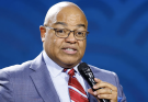 Tirico has led NBC Sports' Triple Crown coverage since 2017