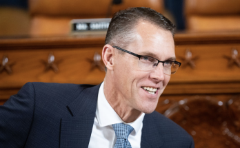 GOP Rep. Randy Feenstra files paperwork for Iowa gubernatorial run