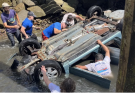 Off-Duty Firefighters Rescue 3 After Car Plunges '15-20 Feet' Upside-Down into Water, Saving Them from 'Mortal Danger'
