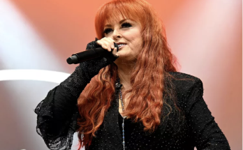 Wynonna Judd Says She Toured as a Way of Choosing Not to Let Mom Naomi's Death 'Define' Her